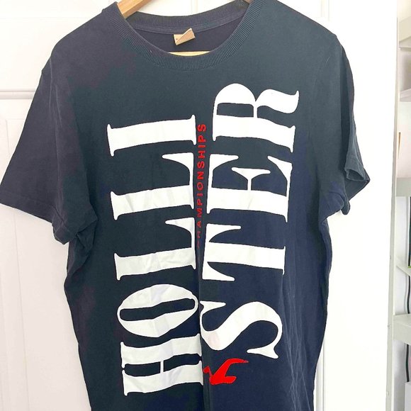 Hollister Navy Blue/White/Red Short Sleeve Graphic Logo T-Shirt - Mens Size XL - Picture 1 of 3